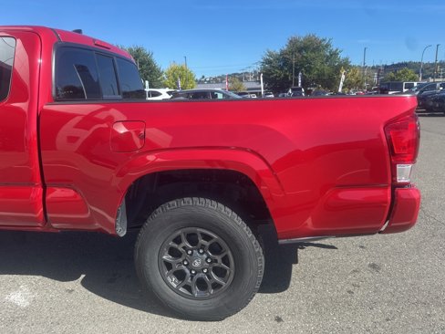 Certified 2016 Toyota Tacoma SR image 4