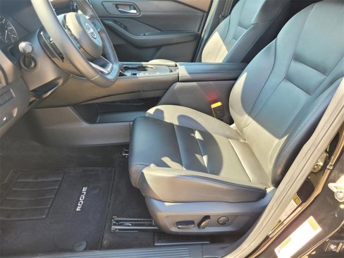 Used 2023 Nissan Rogue SL w/ SL Premium Package image 16
