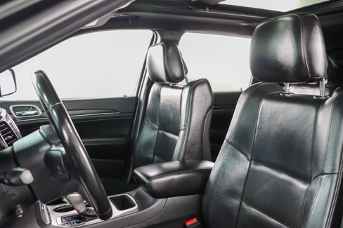 Used 2020 Jeep Grand Cherokee Limited w/ Luxury Group II image 24