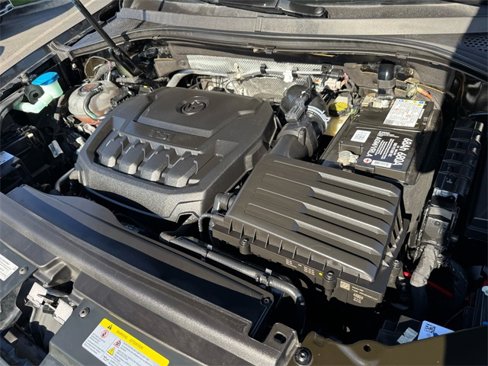 Certified 2022 Volkswagen Tiguan SE w/ Panoramic Sunroof Package image 19