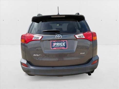 Used 2014 Toyota RAV4 XLE image 7