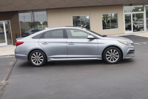 Used 2017 Hyundai Sonata Limited w/ Tech Package 03 image 2