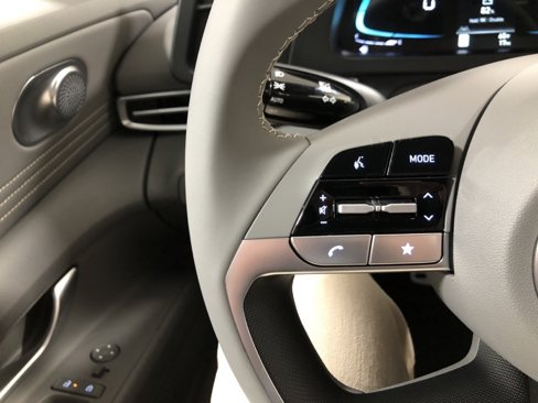 New 2025 Hyundai Elantra Sport image 22