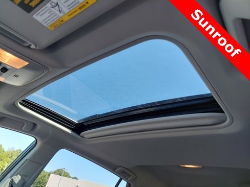 Used 2018 Toyota RAV4 Limited image 11