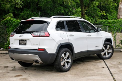 Used 2021 Jeep Cherokee Limited image 16