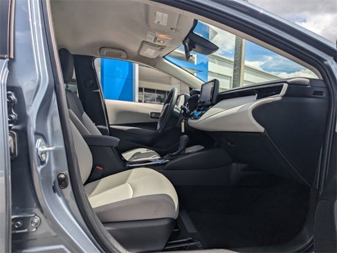 Used 2022 Toyota Corolla LE image 18