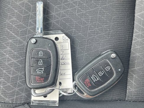 Used 2017 Hyundai Tucson SE image 30