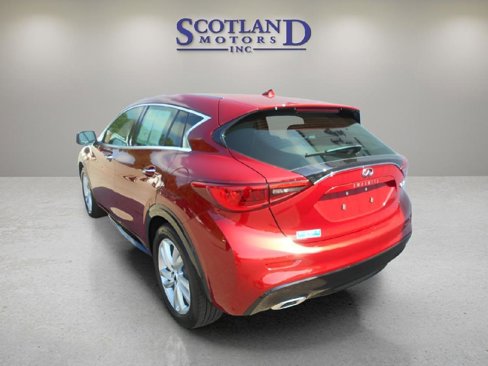 Used 2018 INFINITI QX30 image 19