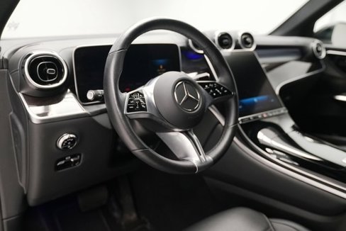 Used 2024 Mercedes-Benz GLC 300 4MATIC image 20