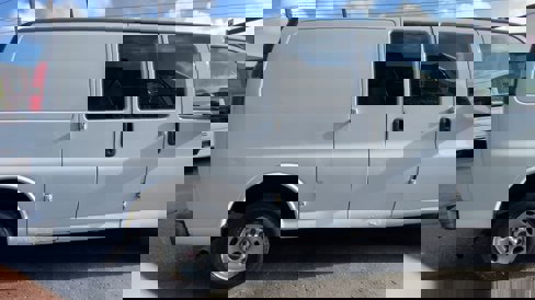 Used 2014 GMC Savana 2500 image 9