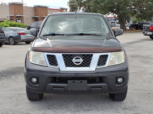 Used 2015 Nissan Frontier Desert Runner image 2