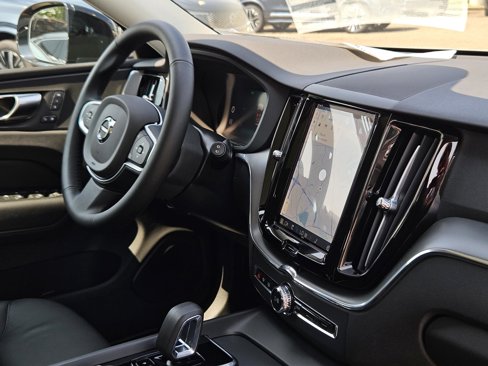 New 2025 Volvo XC60 B5 Core w/ Protection Package Premier image 35