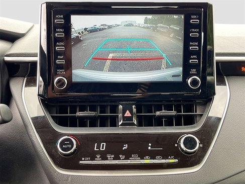 Used 2020 Toyota Corolla LE image 11