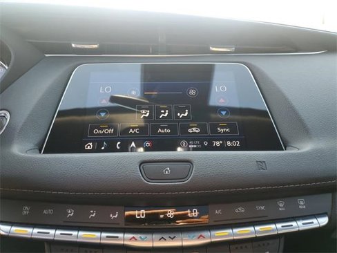 Used 2021 Cadillac XT4 Premium Luxury image 27