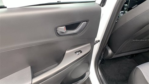 Used 2021 Hyundai Kona SE image 19