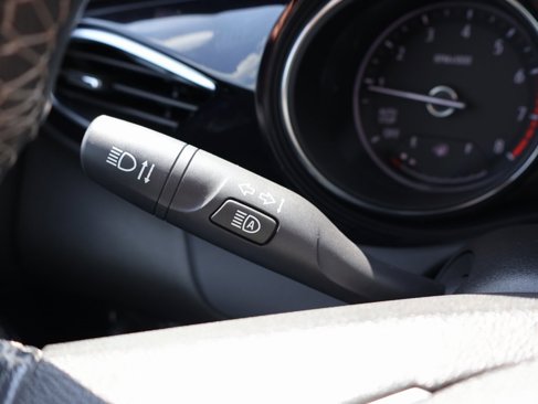 Used 2021 Buick Encore GX Select image 17