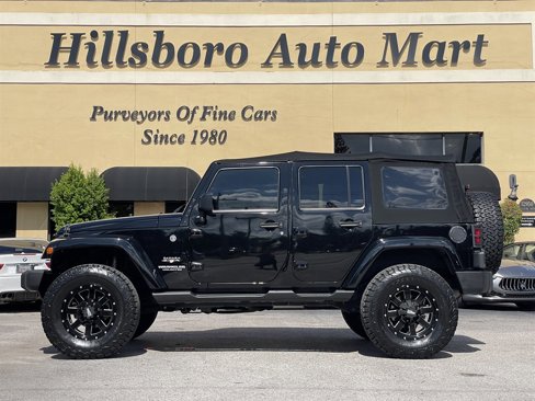 Used 2016 Jeep Wrangler Unlimited Sahara w/ Connectivity Group image 3