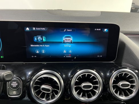 Used 2021 Mercedes-Benz GLA 250 4MATIC w/ Premium Package image 34