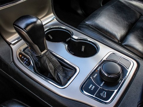 Used 2021 Jeep Grand Cherokee Limited image 25
