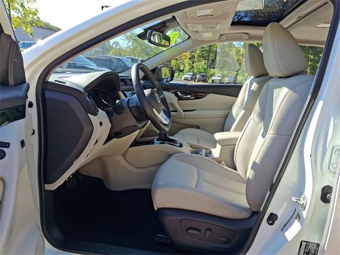 Certified 2022 Nissan Rogue Sport SL w/ Premium Package image 11