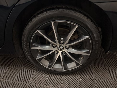 Used 2017 Toyota Camry XSE image 27