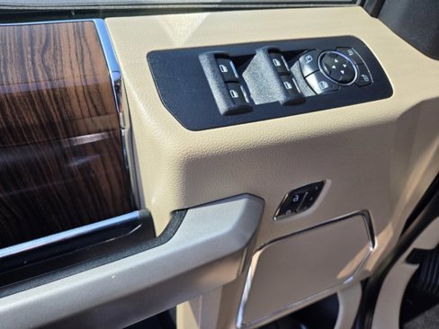 Used 2015 Ford F150 Lariat w/ Equipment Group 502A Luxury image 38