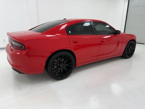 Used 2020 Dodge Charger SXT w/ Leather Interior Group image 41