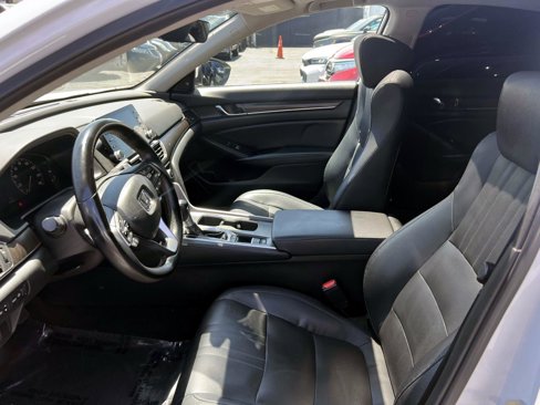 Certified 2018 Honda Accord Touring image 13