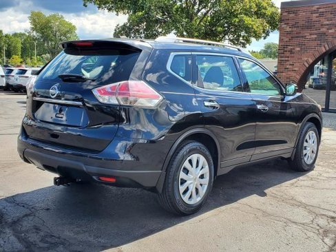 Used 2016 Nissan Rogue SV image 3