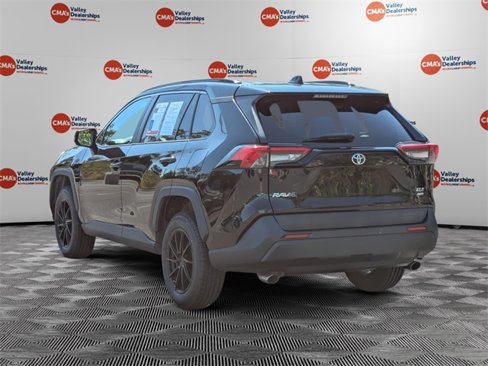 Used 2019 Toyota RAV4 XLE image 7