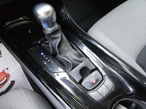 Used 2019 Toyota C-HR XLE image 21
