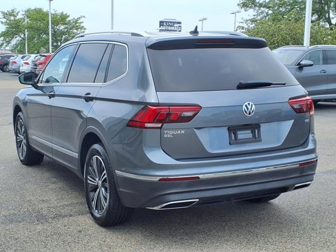 Used 2018 Volkswagen Tiguan SEL image 4