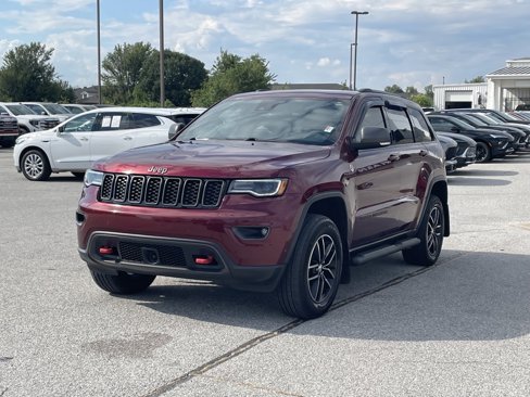 Used 2018 Jeep Grand Cherokee Trailhawk w/ Trailhawk Luxury Group image 3