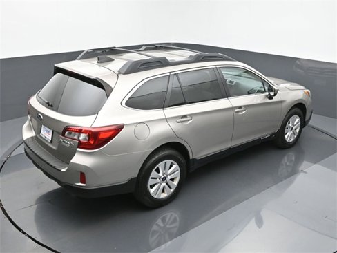 Used 2017 Subaru Outback 2.5i Premium image 17