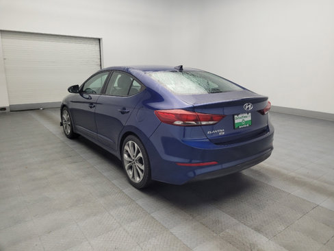 Used 2017 Hyundai Elantra SE image 5
