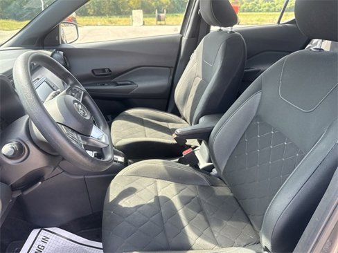 Used 2020 Nissan Kicks S image 18