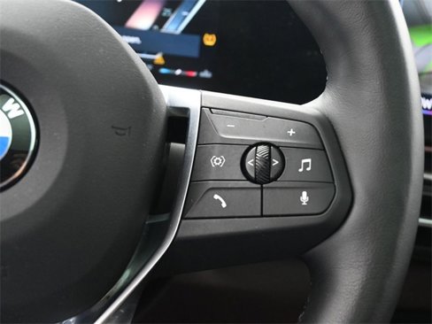 Certified 2025 BMW X2 xDrive28i image 2