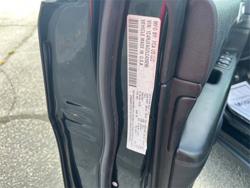 Used 2020 Jeep Grand Cherokee Laredo image 33