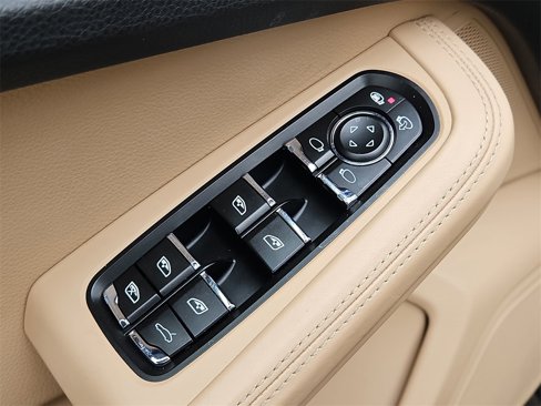 Certified 2021 Porsche Macan GTS w/ Premium Package Plus (PF9) image 31