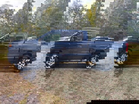 Used 2022 Chevrolet Silverado 1500 Custom image 1