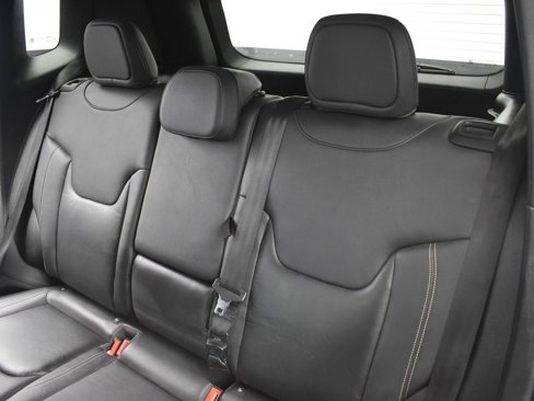 Used 2017 Jeep Renegade Limited image 17