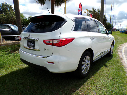Used 2013 INFINITI JX35 FWD w/ Premium Pkg image 7