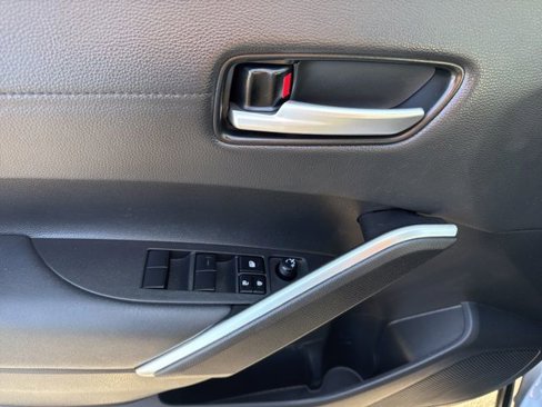 Used 2022 Toyota Corolla Cross XLE image 14