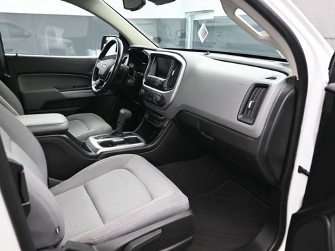 Used 2020 Chevrolet Colorado LT w/ Safety Package image 17