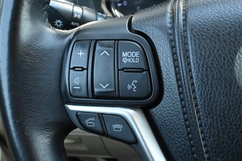 Used 2015 Toyota Highlander XLE image 27