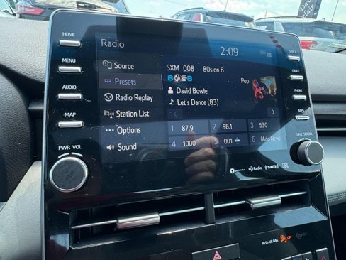 Used 2019 Toyota Avalon Limited image 16