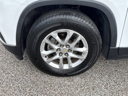 Used 2020 Chevrolet Traverse LT image 9