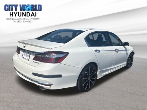 Used 2017 Honda Accord Sport image 5