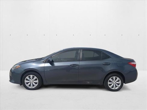 Used 2015 Toyota Corolla LE image 9
