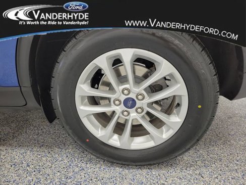 Used 2022 Ford Escape SE image 5